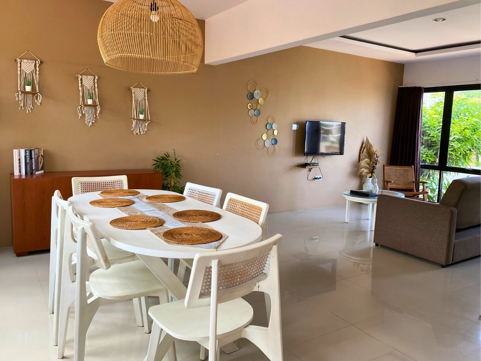 Themed rooms inspired by the island